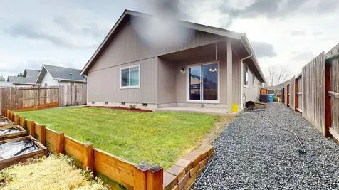 2294 Gayle Way Grants Pass OR 97527