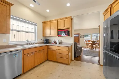 369 Cascade Drive Central Point OR 97502