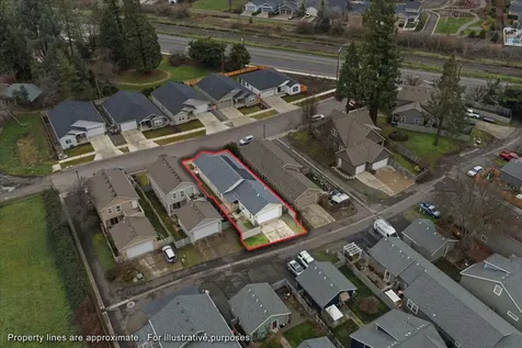 369 Cascade Drive Central Point OR 97502
