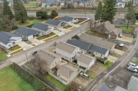 369 Cascade Drive Central Point OR 97502
