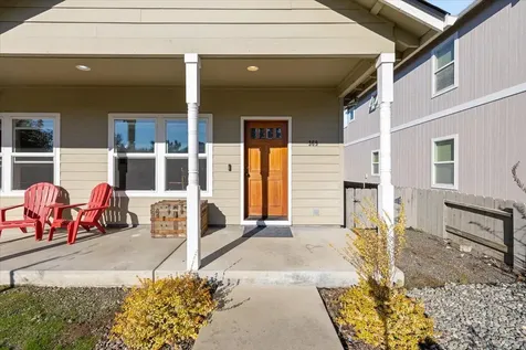 369 Cascade Drive Central Point OR 97502
