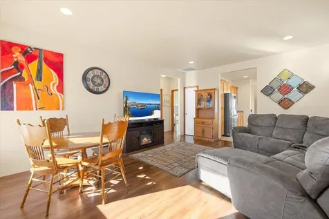 369 Cascade Drive Central Point OR 97502
