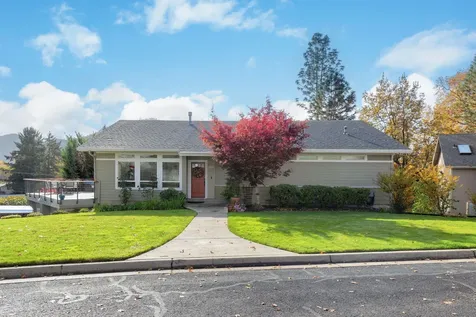 101 Cedar Ridge Terrace Rogue River OR 97537