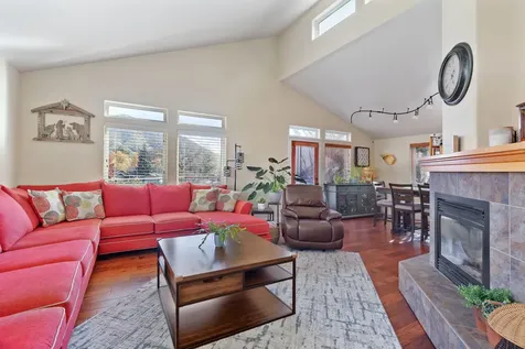 101 Cedar Ridge Terrace Rogue River OR 97537
