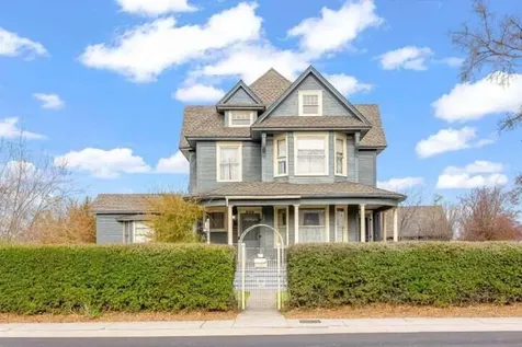 305 W 1st Street Prineville OR 97754