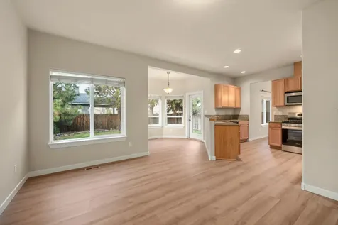 3216 NE Zoe Avenue Bend OR 97701