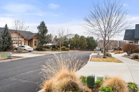 3216 NE Zoe Avenue Bend OR 97701