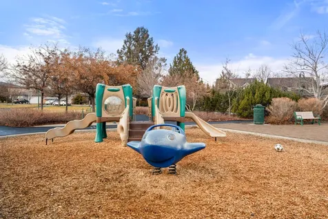 3216 NE Zoe Avenue Bend OR 97701