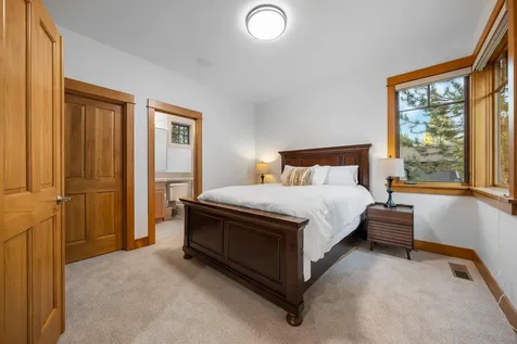 61469 Tam Mcarthur Loop Bend OR 97702