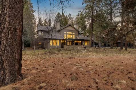 61469 Tam Mcarthur Loop Bend OR 97702