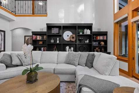 61469 Tam Mcarthur Loop Bend OR 97702