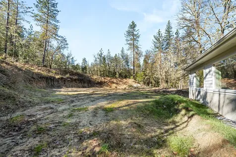 437 Cumberland Drive Grants Pass OR 97527