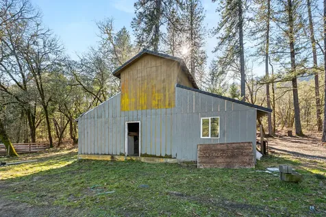 437 Cumberland Drive Grants Pass OR 97527