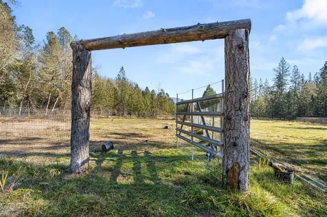 437 Cumberland Drive Grants Pass OR 97527