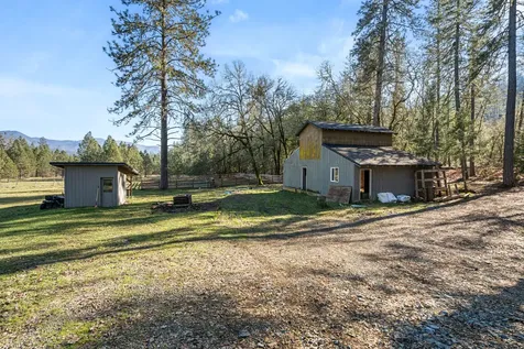 437 Cumberland Drive Grants Pass OR 97527