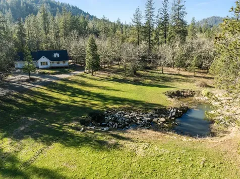 437 Cumberland Drive Grants Pass OR 97527