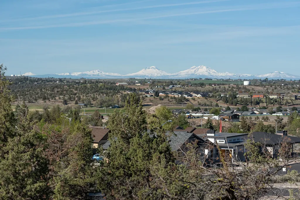 SE Larkspur Drive Madras OR 97741
