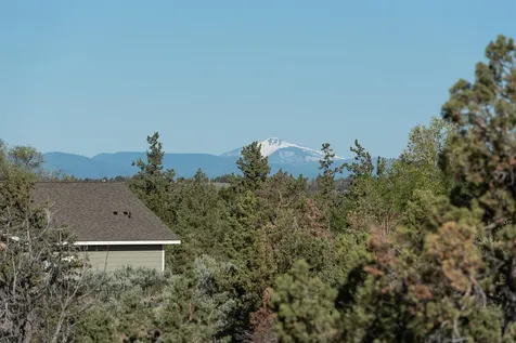 SE Larkspur Drive Madras OR 97741