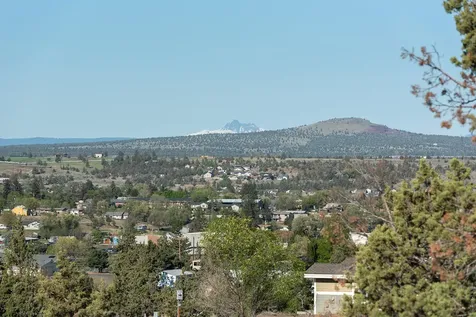 SE Larkspur Drive Madras OR 97741