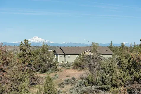 SE Larkspur Drive Madras OR 97741