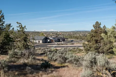 SE Larkspur Drive Madras OR 97741