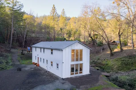 4098 Foots Creek R Fork Road Gold Hill OR 97525