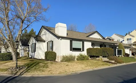 3555 South Village Drive Medford OR 97504