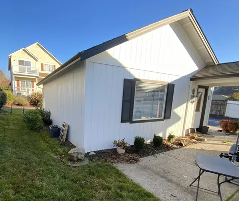 3555 South Village Drive Medford OR 97504