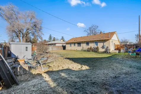 639 NW 8th Street Redmond OR 97756