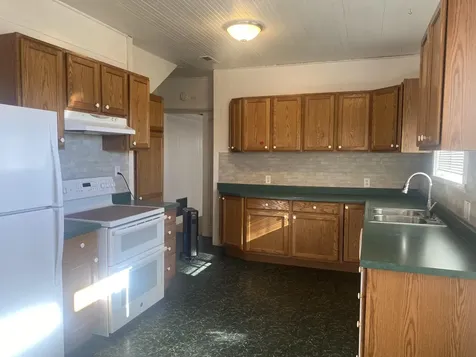 332 N Madison Street Merrill OR 97633