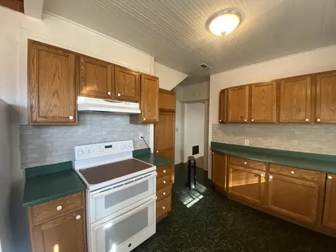 332 N Madison Street Merrill OR 97633