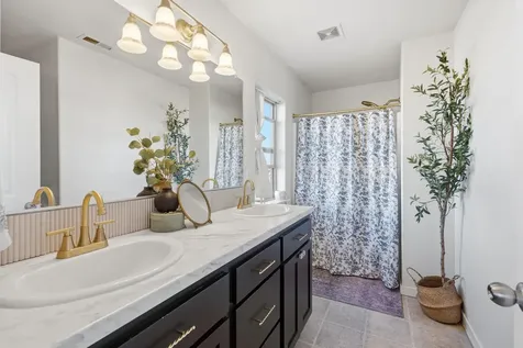 2548 SW Kalama Avenue Redmond OR 97756