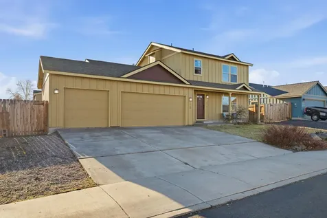 2548 SW Kalama Avenue Redmond OR 97756