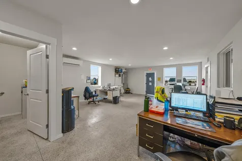 1918 Bobcat Way White City OR 97503