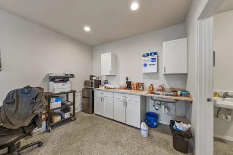 1918 Bobcat Way White City OR 97503