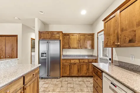 831 Isherwood Drive Central Point OR 97502