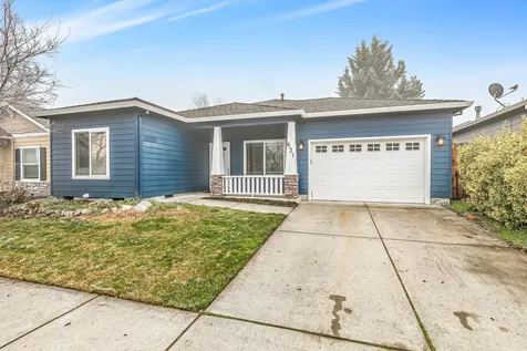 831 Isherwood Drive Central Point OR 97502