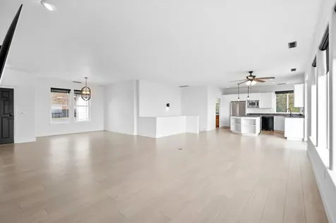 1401 7th Avenue Gold Hill OR 97525