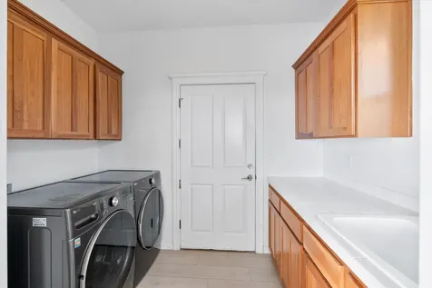 1401 7th Avenue Gold Hill OR 97525