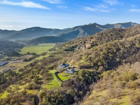 1401 7th Avenue Gold Hill OR 97525