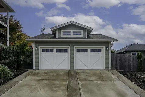 3515 Admiral Way Medford OR 97504