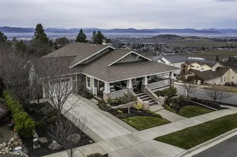 3515 Admiral Way Medford OR 97504