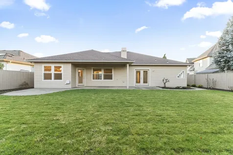 839 St Andrews Way Eagle Point OR 97524