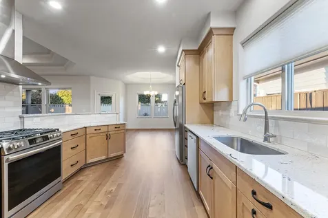 839 St Andrews Way Eagle Point OR 97524