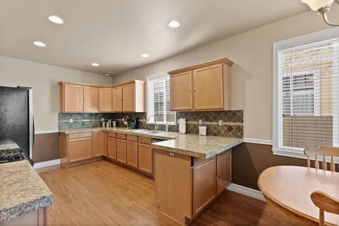 19556 Sager Loop Bend OR 97702