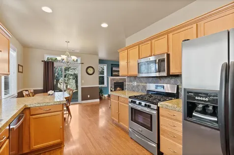 19556 Sager Loop Bend OR 97702