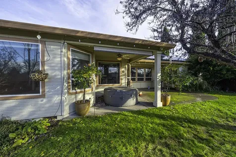 3418 Blue Blossom Drive Medford OR 97504