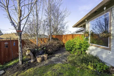 3418 Blue Blossom Drive Medford OR 97504