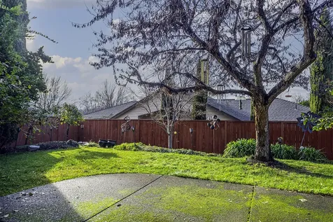 3418 Blue Blossom Drive Medford OR 97504