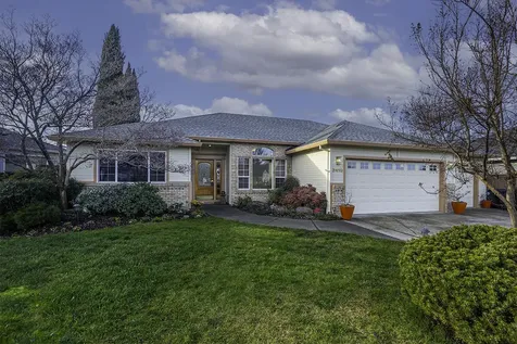 3418 Blue Blossom Drive Medford OR 97504